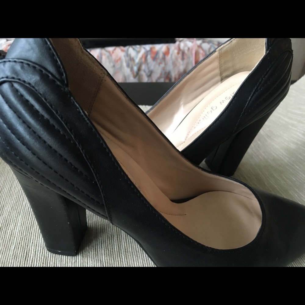 Andrew Geller sz 7 Black heels excellent condition - Picture 4 of 5
